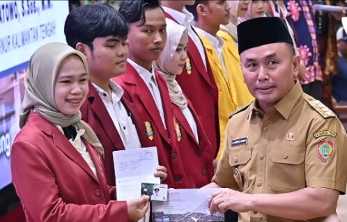 Gubernur Sugianto Sabran Launching 1000 Rumah Guru Berkah DP 0% dan Penyaluran TABE