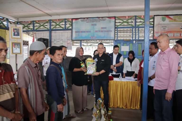 Pemprov Gelar Pasar Murah Kalteng Berbagi Berkah di Kabupaten Barito Selatan