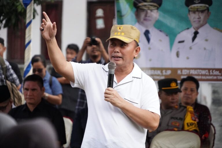 Gubernur Sugianto Sabran Buka Pasar Murah di Seruyan