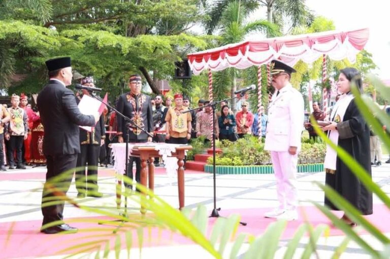 Herson B Aden Resmi Dilantik Jadi Pj Bupati Gunung Mas