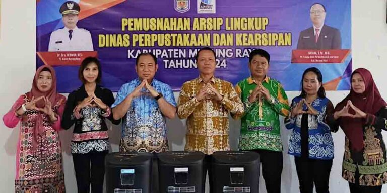 Dinas Perpustakaan dan Kearsipan Mura Laksanakan Pemusnahan Arsip