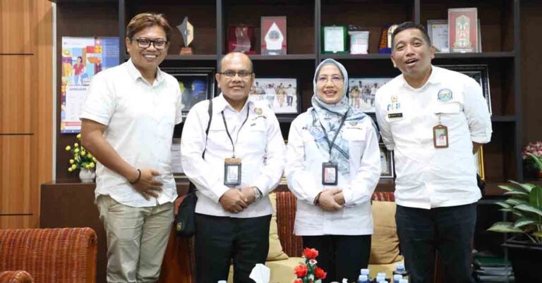Kadis TPHP dan Kepala Balai Veteriner Banjarbaru Bahas Pengembangan Sapi Perah di Barito Utara dan Barito Selatan