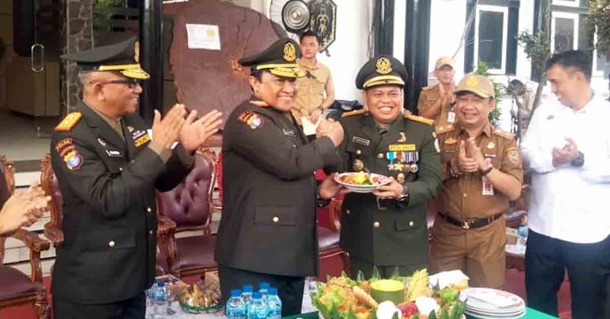 Wagub Kalteng Edy Pratowo Pimpin Upacara Peringatan HUT Polisi Kehutanan ke-58
