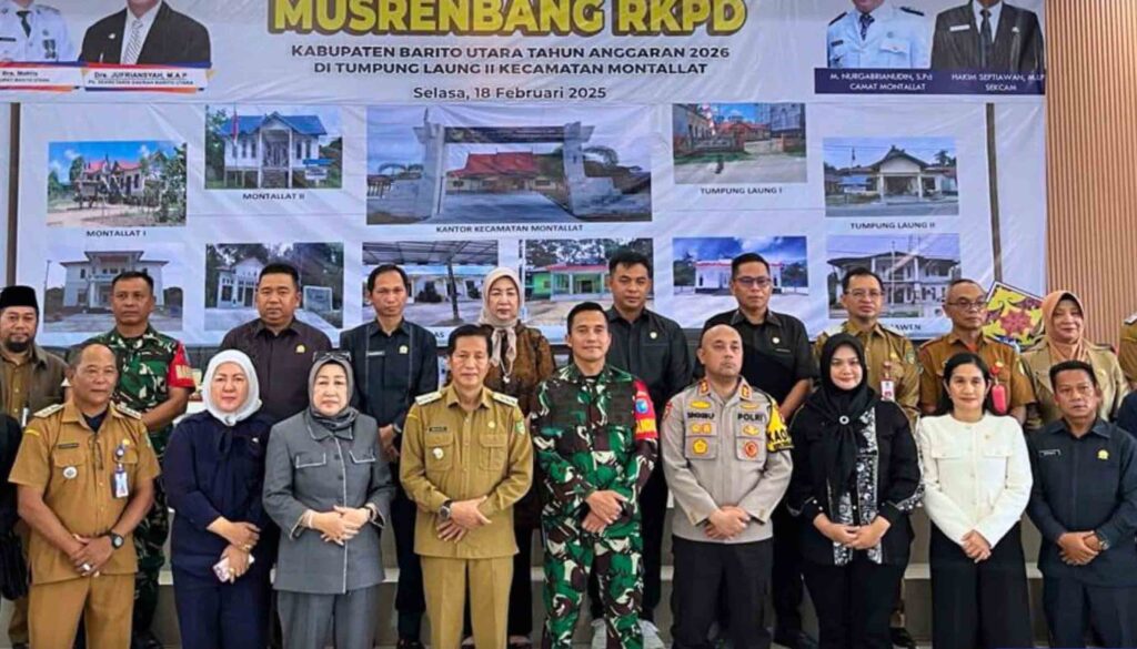 Pj Bupati Barut Hadiri Berbagai Kegiatan Berbeda di Dua Kecamatan