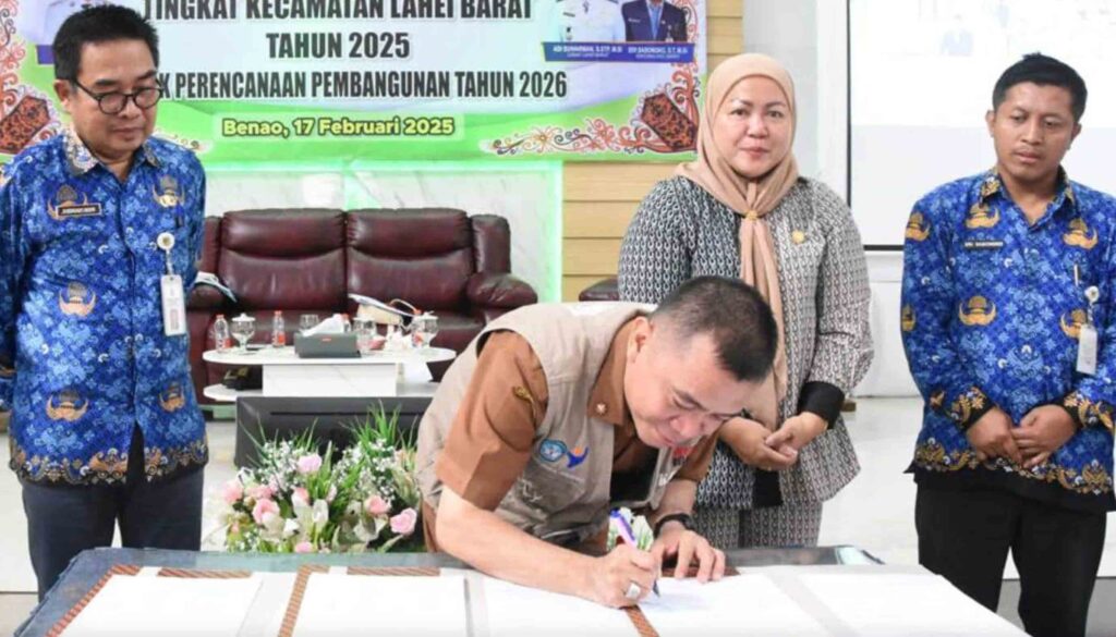 Asisten I Setda Barut Buka Musrenbang Tingkat Kecamatan Lahei Barat