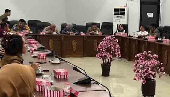 Dewan Barut Terima Kunjungan Kapolres Bersama Jajaranya