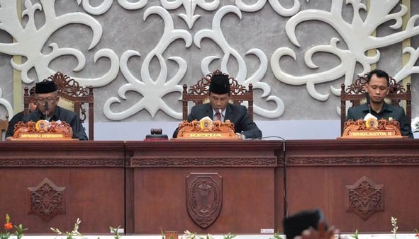 Plt Sekda Sampaikan LKPJ Gubernur Akhir Tahun Anggaran 2024