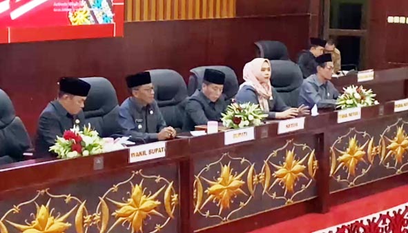DPRD Gelar Rapur Penyerahan Raperda Inisiatif dan Raperda Usulan Pemkab Mura
