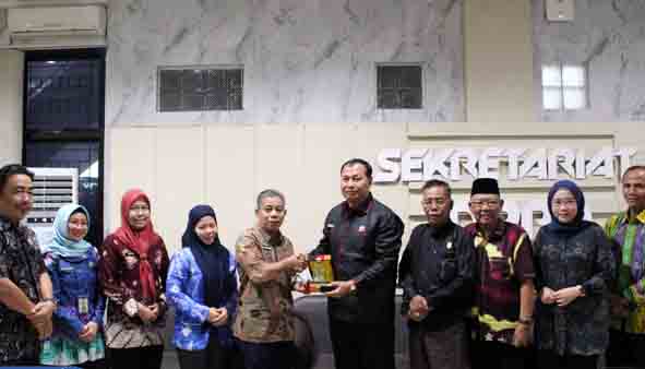 Sekretariat DPRD Barut Terima Kunker Anggota DPRD Kabupaten Tabalong