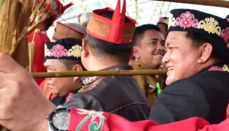 DPRD Kapuas Ikut Serta Acara Adat Laluhan dan Ngarunya