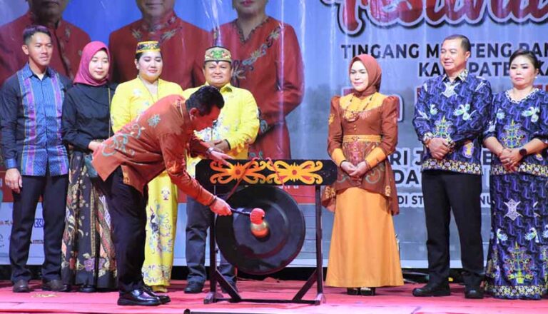 Ketua DPRD Kapuas Hadiri Pembukaan Festival Budaya Tingang Menteng Panunjung Tarung