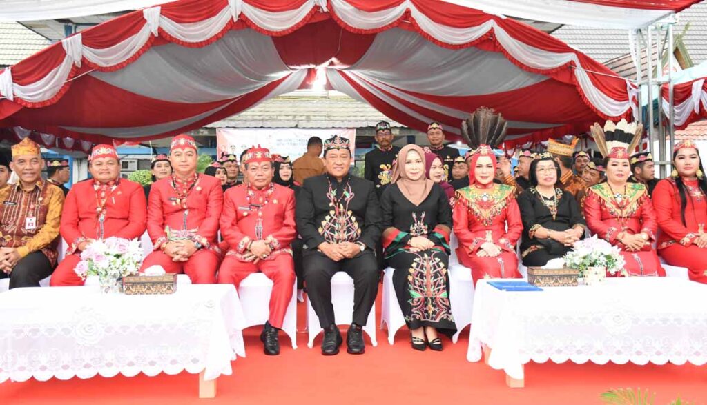 Dewan Kapuas Hadiri Upacara Hari Jadi Kota Kuala Kapuas ke 219 dan HUT Pemkab Kapuas ke 74