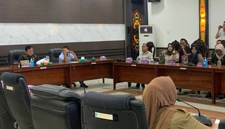 Ketua DPRD Kapuas Pimpin Rapat BANMUS Susun Jadwal Kegiatan
