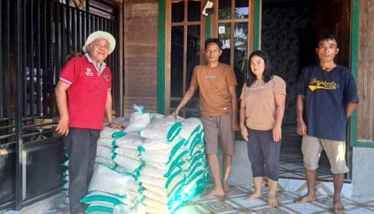 Anggota DPRD Barut Salurkan Bantuan untuk Empat Desa Terdampak Banjir