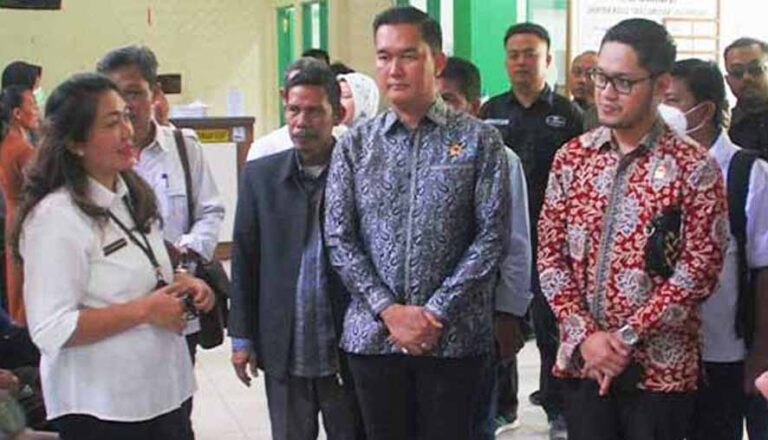 Anggota Komisi III DPRD Kalteng Hero Harapanno Mandouw Ikut Serta Kunker ke Rumah Sakit Mas Amsyar
