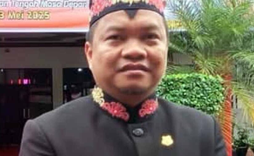 Dewan Hadiri Upacara Peringatan Hari Jadi Provinsi Kalimantan Tengah ke-68 Tingkat Kabupaten Kapuas