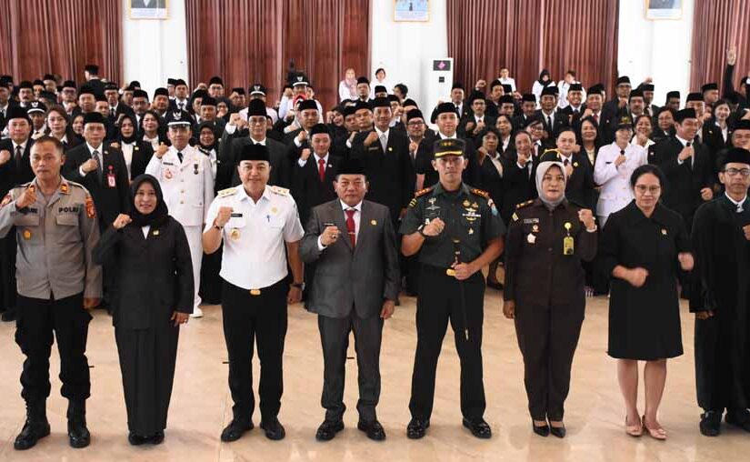 Wakili Ketua DPRD, Lisna Mariatun Hadiri Pengambilan Sumpah/Janji Jabatan Manajerial Pemkab Kapuas