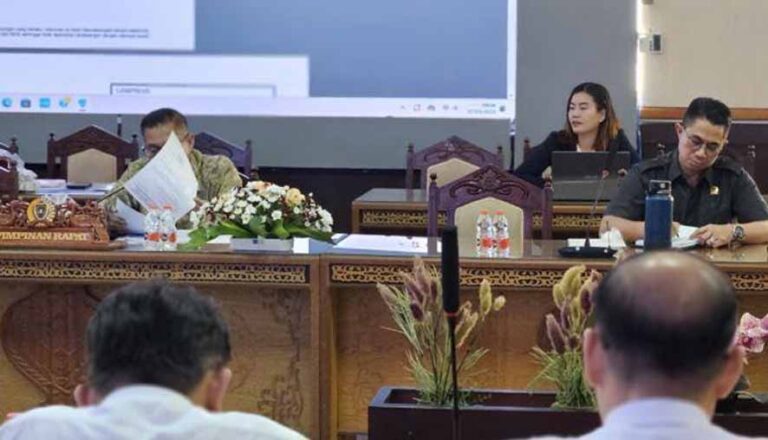 Rapat Pansus DPRD Kalteng Bahas Hasil Fasilitasi Kemendagri Terhadap Dua Raperda Inisiatif