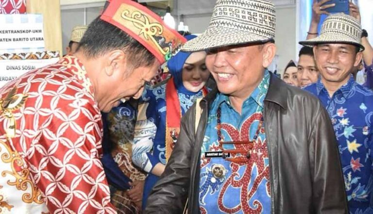 Kunjungi Stand Barito Utara, Gubernur Agustiar Sabran Dukung Pengembangan Produk Lokal Daerah