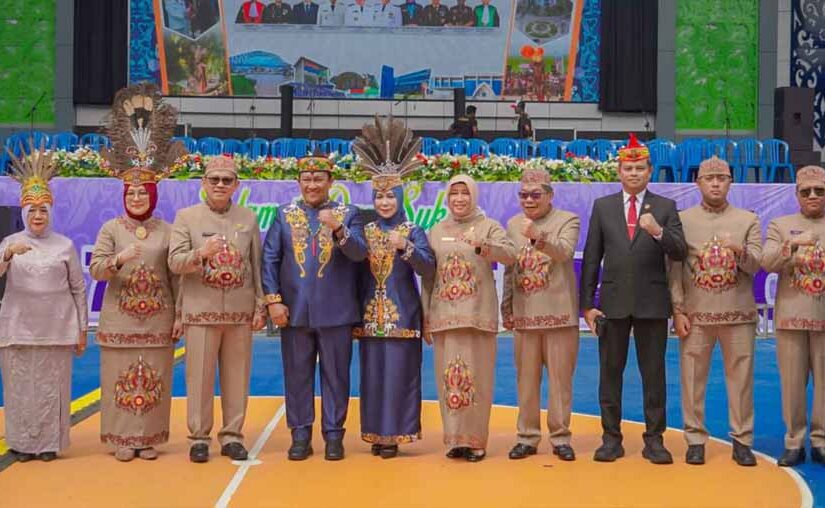 Pimpin Upacara Hari Jadi ke-75 Barito Utara, Wagub Edy Pratowo Tekankan Persatuan dan Pemerataan Pembangunan