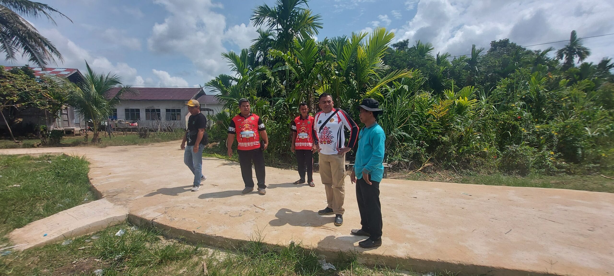 Camat Mandau Telawang Pimpin Langsung Monev di Desa Sei Pinang