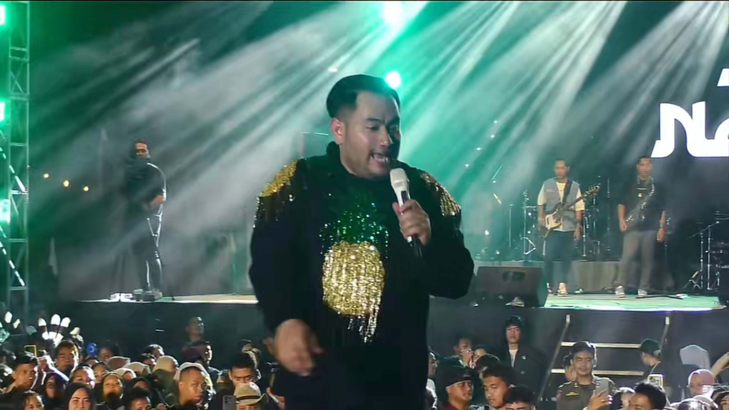 Meriah ! Huma Betang Night Hadirkan King Nassar dan Marion Jola