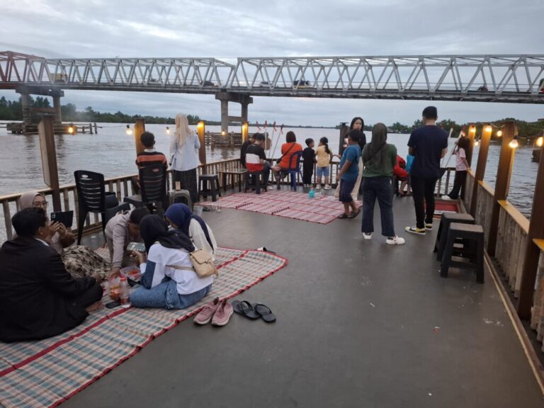 Legislator Kapuas Apresiasi Warga Kembangkan Kapal Susur Sungai Sebagai Daya Tarik Wisata