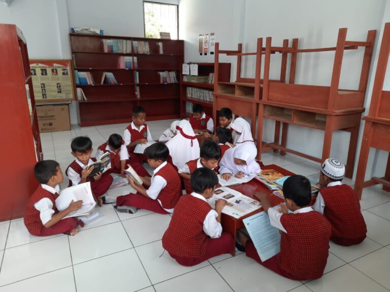 Perpustakaan Tingkatkan Daya Baca dan Pengetahuan Murid Madrasah