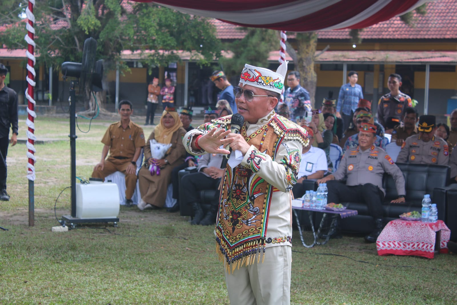 Gubernur Tinjau SMAN 1 Tamiang Layang