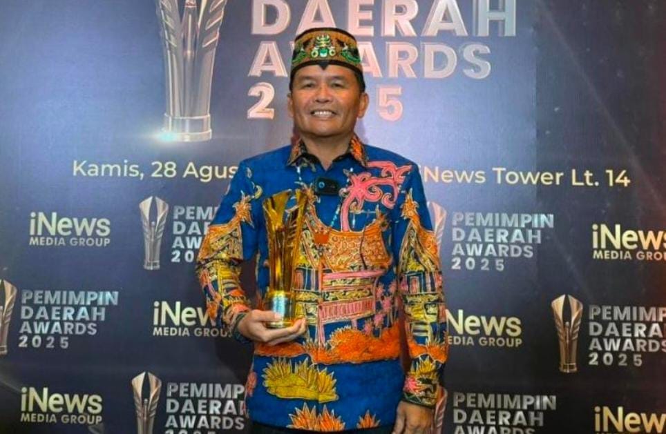 Gubernur Kalteng Terima Penghargaan Bidang Pendidikan Ajang Bergengsi PDA 2025