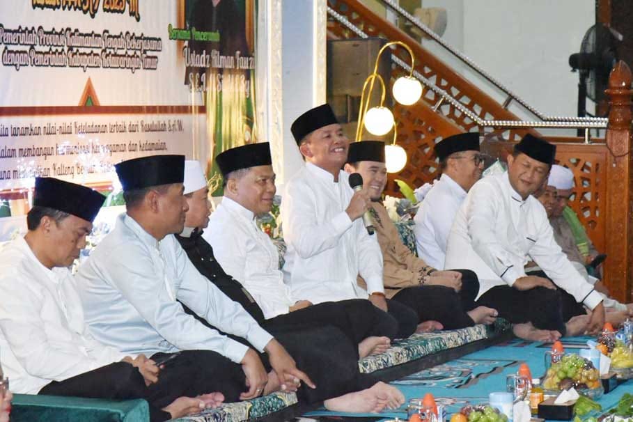 Gubernur Kalteng Hadiri Peringatan Maulid Nabi di Masjid Agung Wahyu Al Hadi