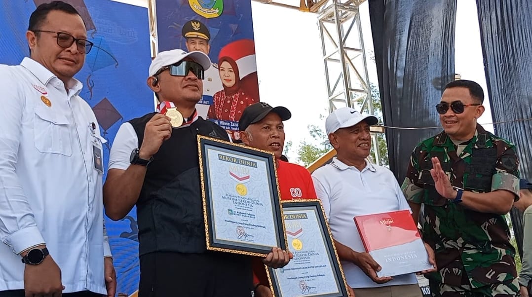 Luar Biasa, Festival Layang Dandang Tala Pecahkan Rekor MURI