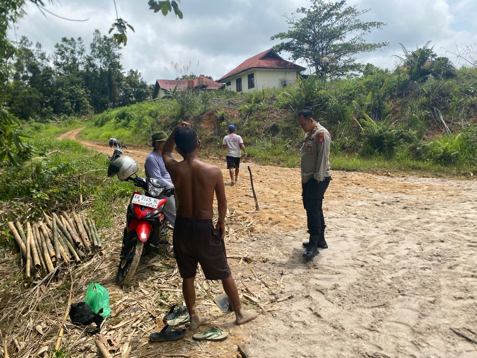 Kapolres Gunung Mas Sapa Warga dan Ajak Jaga Persatuan Bangsa