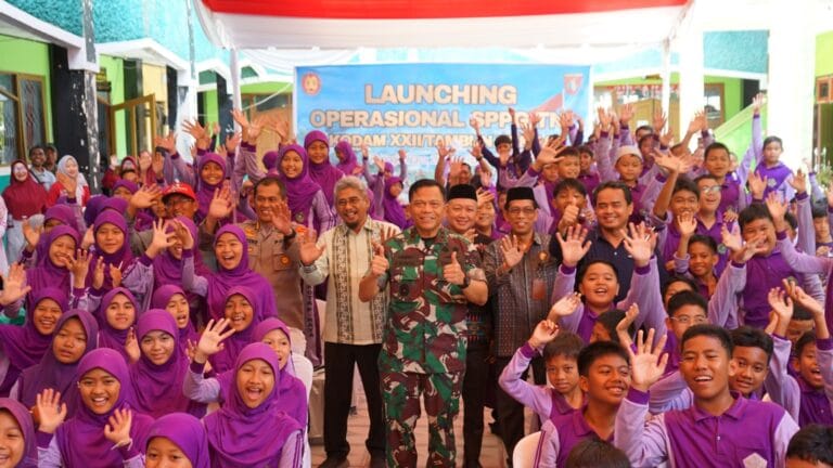 Panglima TNI Resmikan SPPG, Pangdam XXII/TB Ikuti Secara Vicon di MIN 1 Palangka Raya