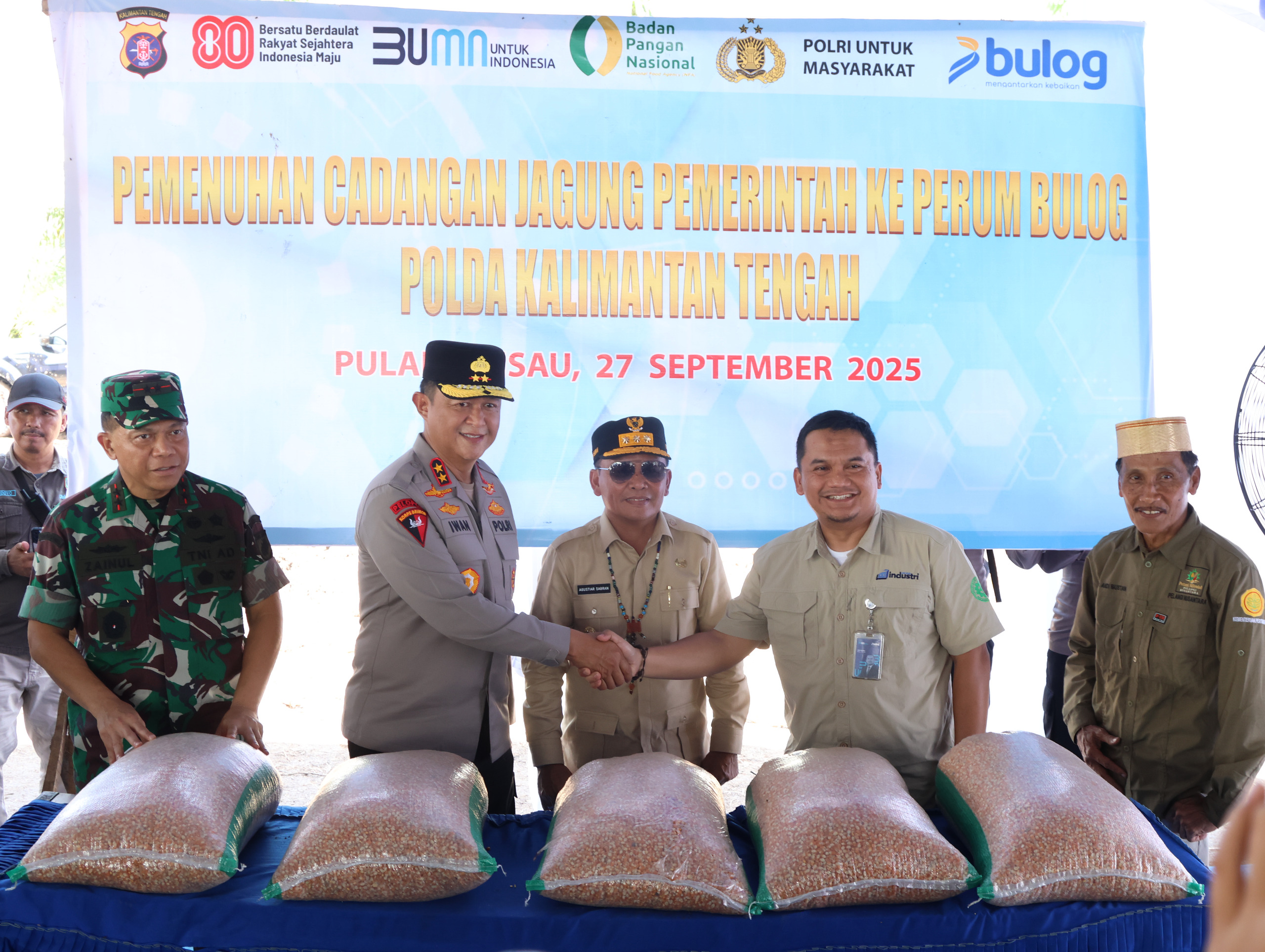 Polda Kalteng Distribusikan 25 Ton Jagung ke Gudang Bulog pada Panen Raya Kuartal III