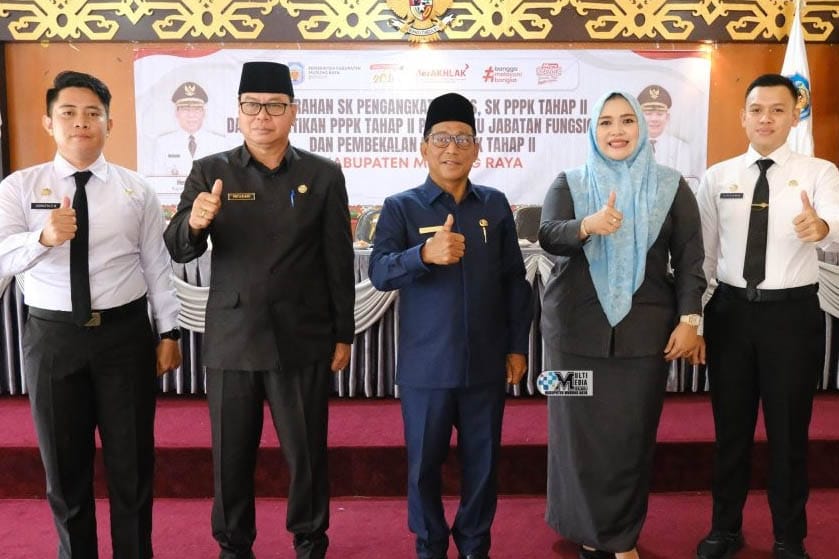 Waket II DPRD Mura Apresiasi Penyerahan SK Pengangkatan PNS dan PPPK Tahap II oleh Bupati Heriyus