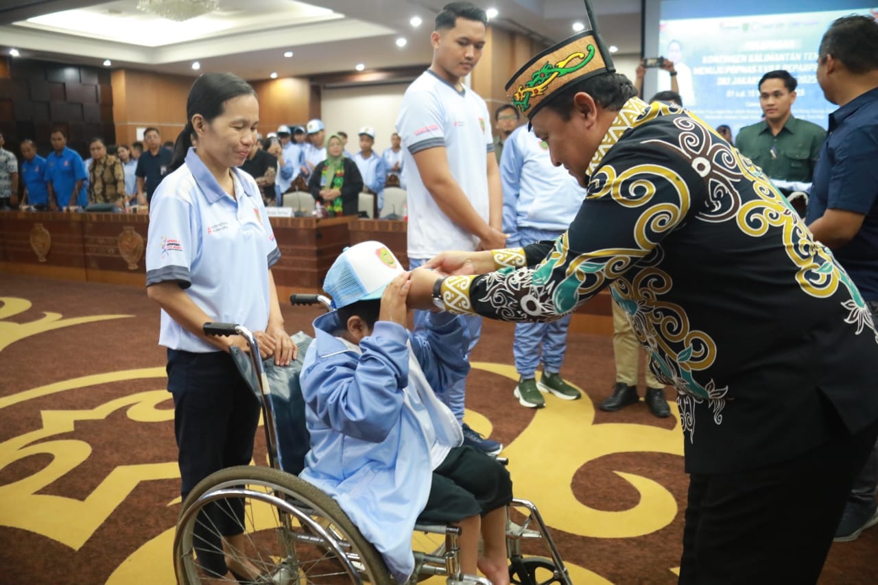 Edy Pratowo Lepas Kontingen Kalteng Ikuti Ajang POPNAS dan PEPARPENAS 2025