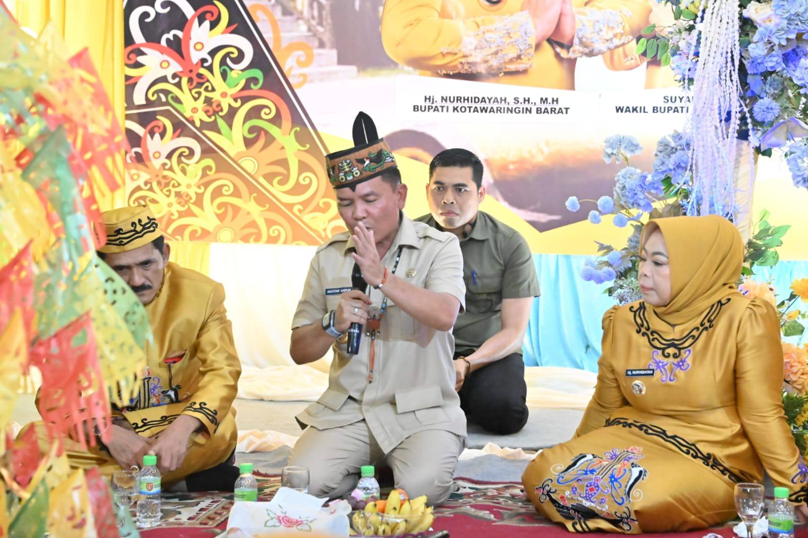 Gubernur Hadiri Prosesi Adat di Balai Sembaga Mas Rangkaian Peringatan Harjad Pemkab Kobar