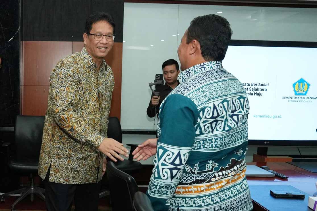 Wagub Edy Pratowo Tekankan Evaluasi Pemerintah Pusat Terhadap Kebijakan Transfer Dana Daerah