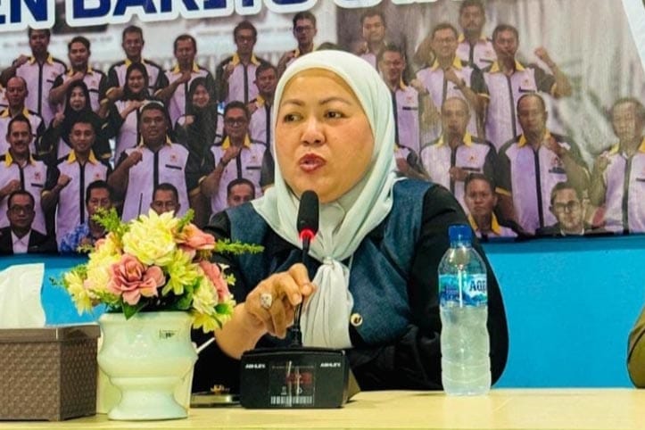 Henny Rosgiaty Rusli