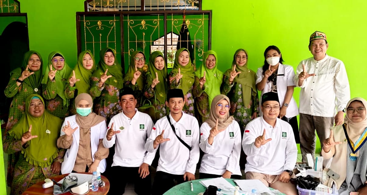 Kolaborasi Lesbumi NU, Muslimat NU dan LKNU Kalteng Laksanakan Pengobatan Gratis di Desa Sidomulyo