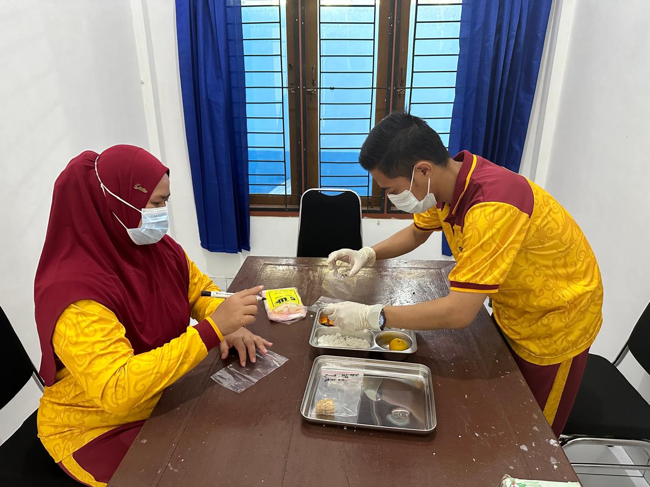 Sidokes Polres Gumas Pastikan MBG untuk Ratusan Siswa Higienis dan Bergizi