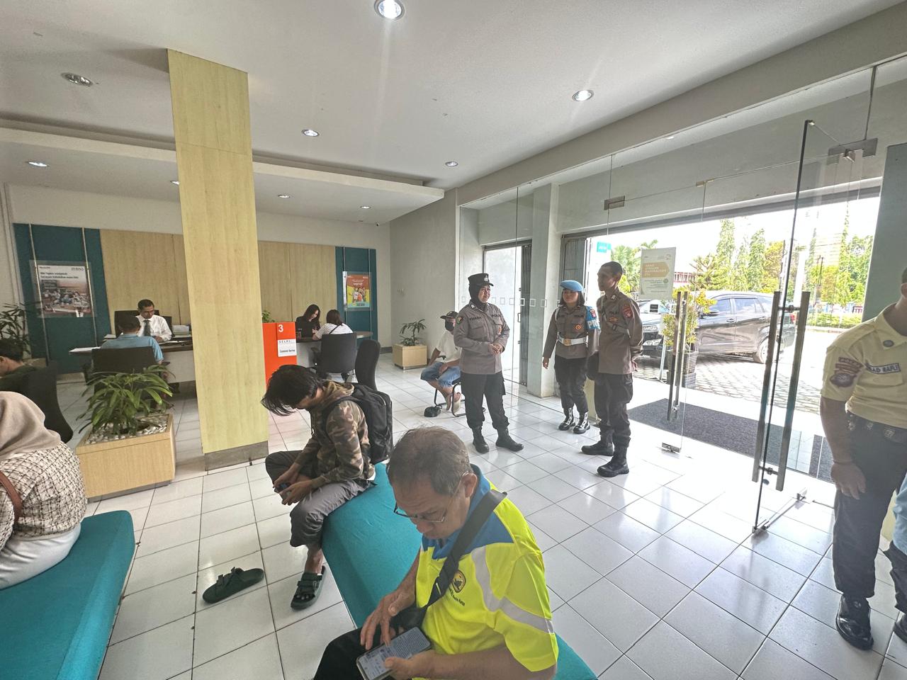 Lewat Inovasi Situkepmas, Srikandi Polres Gunung Mas Edukasi Layanan 110