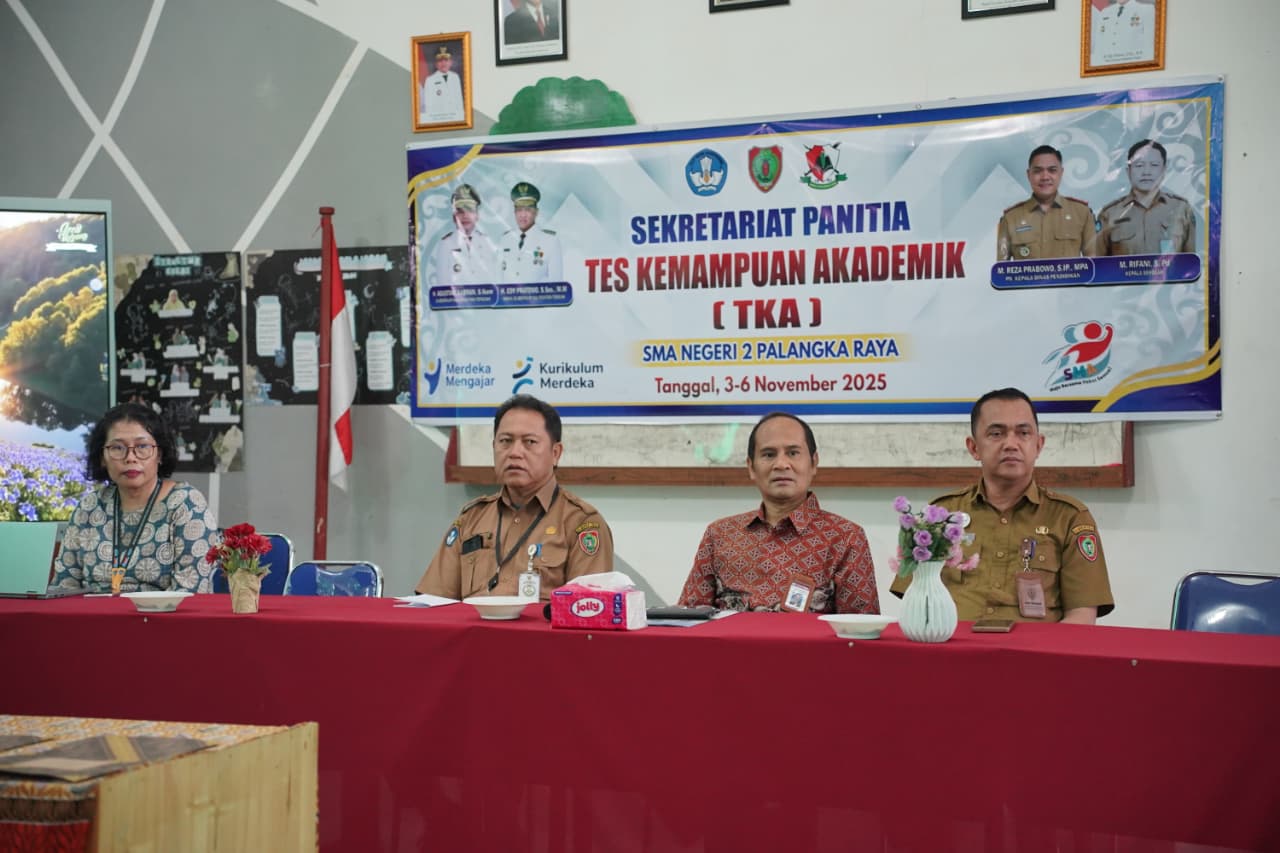 Kepala Pusat Pemberdayaan Bahasa dan Sastra Apresiasi Pelaksanaan TKA di SMAN 1 Palangka Raya