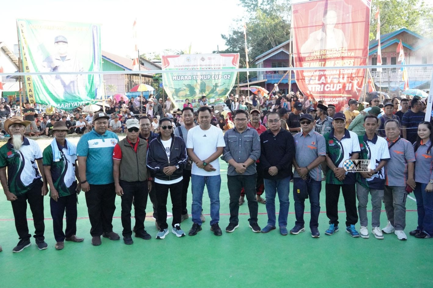 Bupati Mura Heriyus Hadiri Pertandingan Final Bola Voli Muara Tuhup CUP