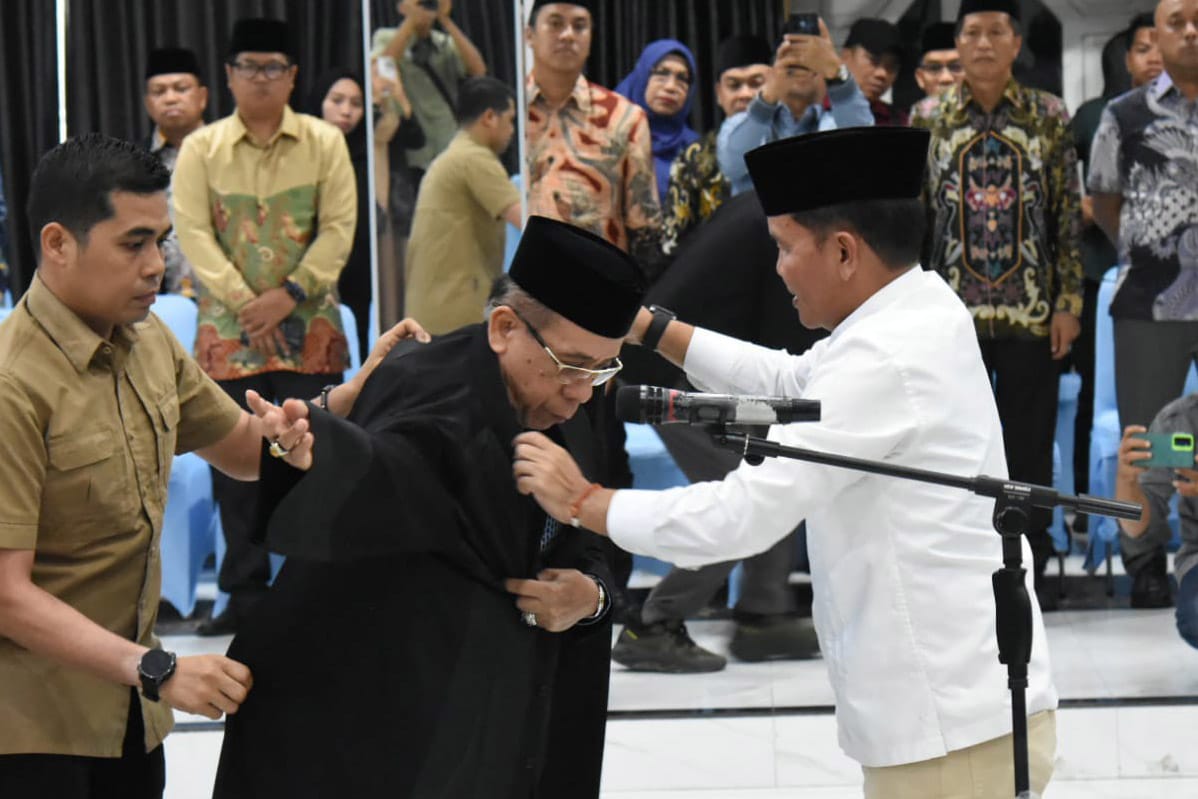 Gubernur Lantik Dewan Hakim Juri dan Panitera MTQH XXXIII Tingkat Provinsi Kalteng di Barito Utara