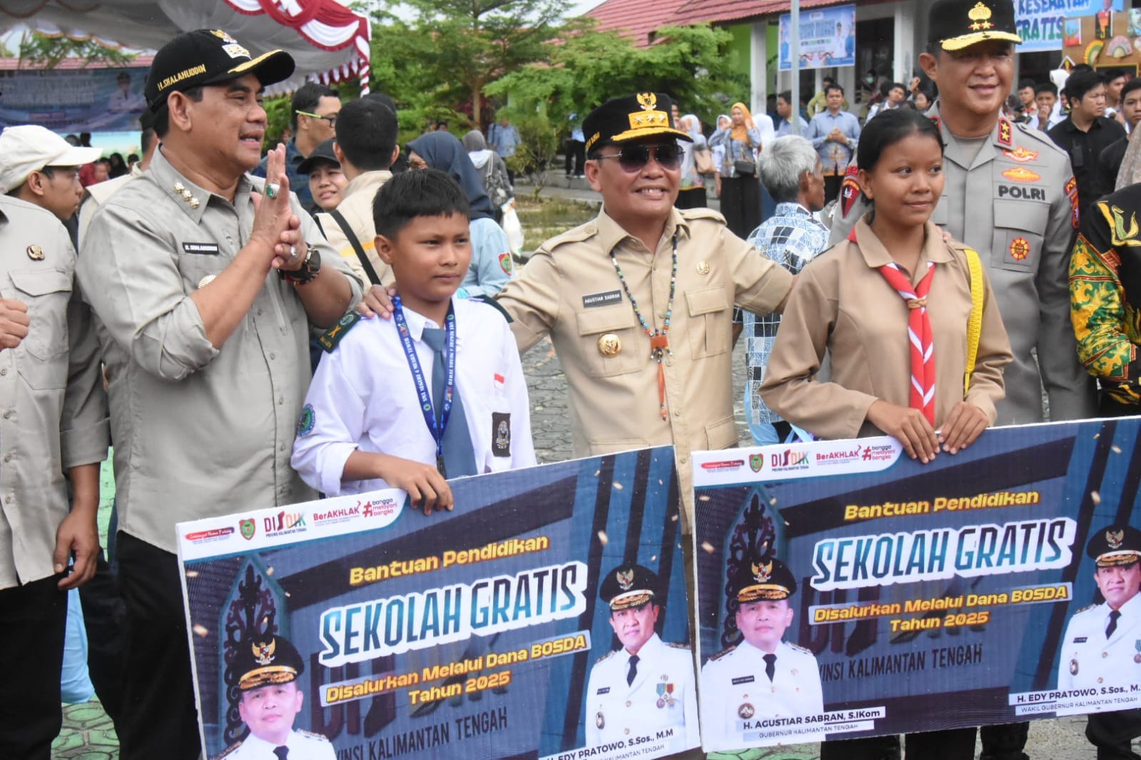 Gubernur Kalteng Tinjau Implementasi Program Pendidikan Gratis di SMAN 4 Muara Teweh