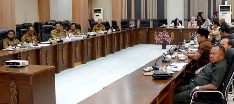 DPRD dan Pemkab Barut Gelar Rapat Persiapan APBD 2026