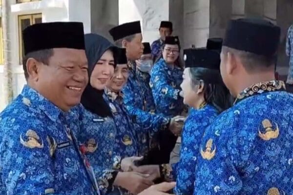 Sekretariat DPRD Kalteng Gelar Upacara Peringatan Hari Kesaktian Pancasila