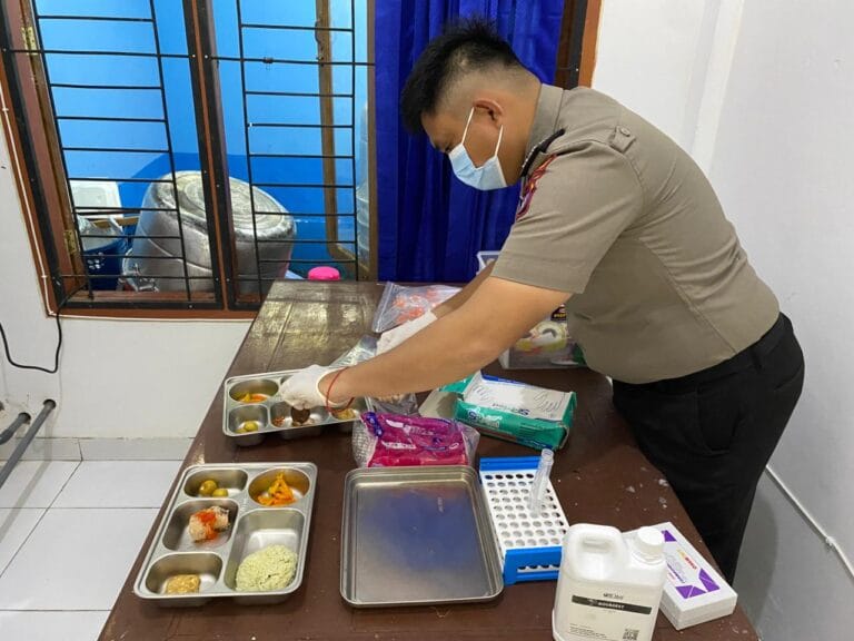 Negatif Boraks dan Formalin, Sidokkes Gumas Rutin Periksa Menu MBG